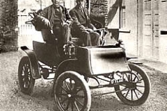 edison_in_studebaker_electric_runabout_1902
